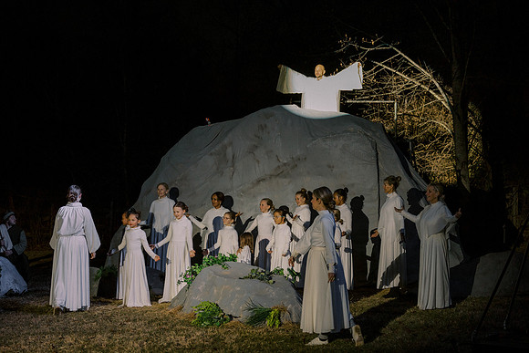 nativity25-34