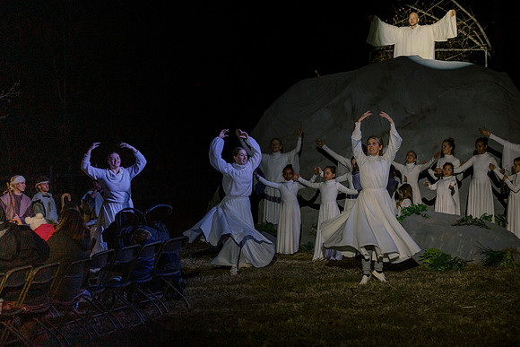 nativity25-40
